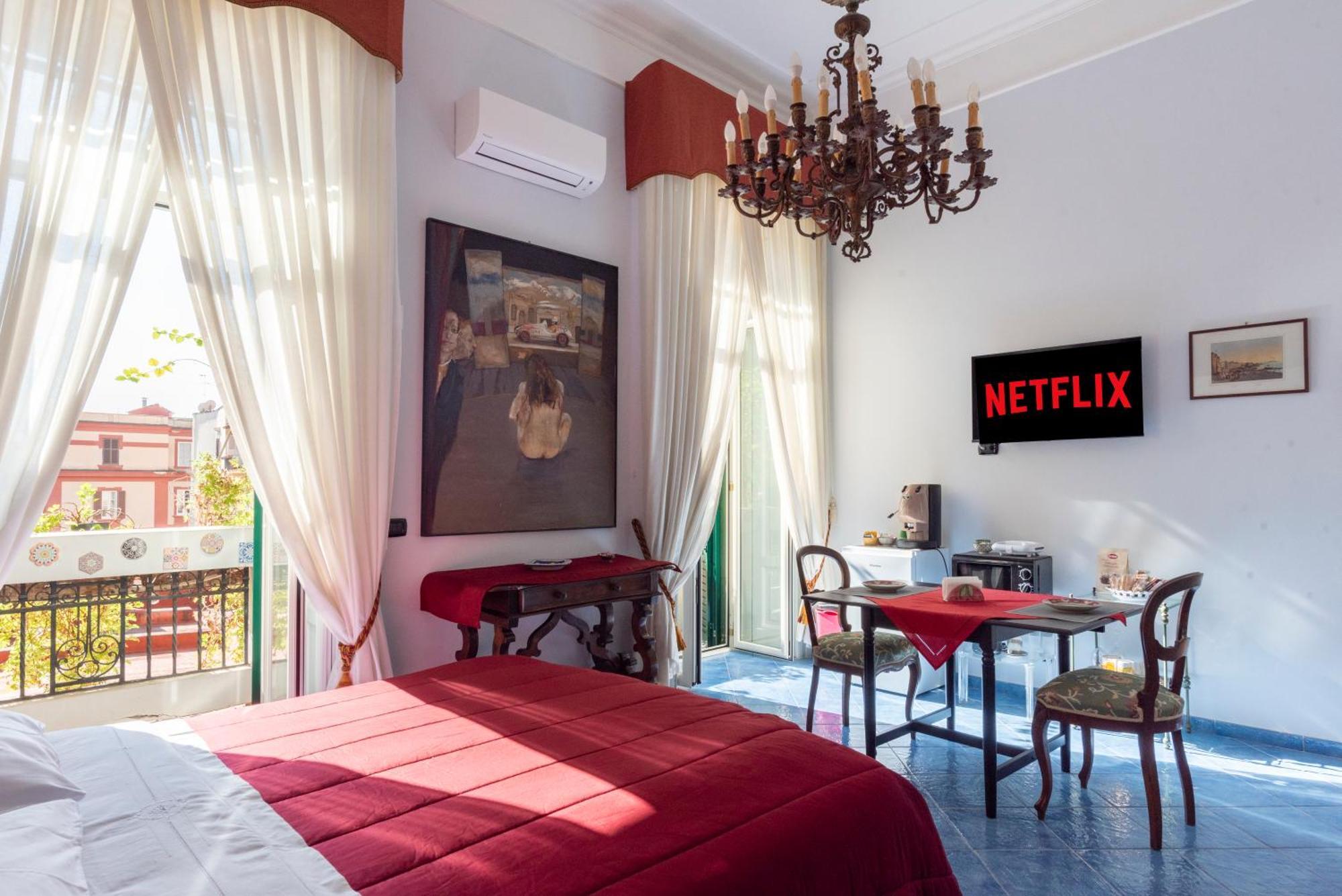 B&B Le Stanze Dei Mille Napels Buitenkant foto