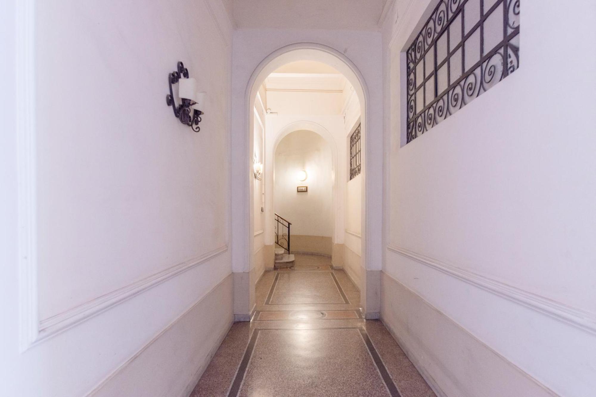 B&B Le Stanze Dei Mille Napels Buitenkant foto