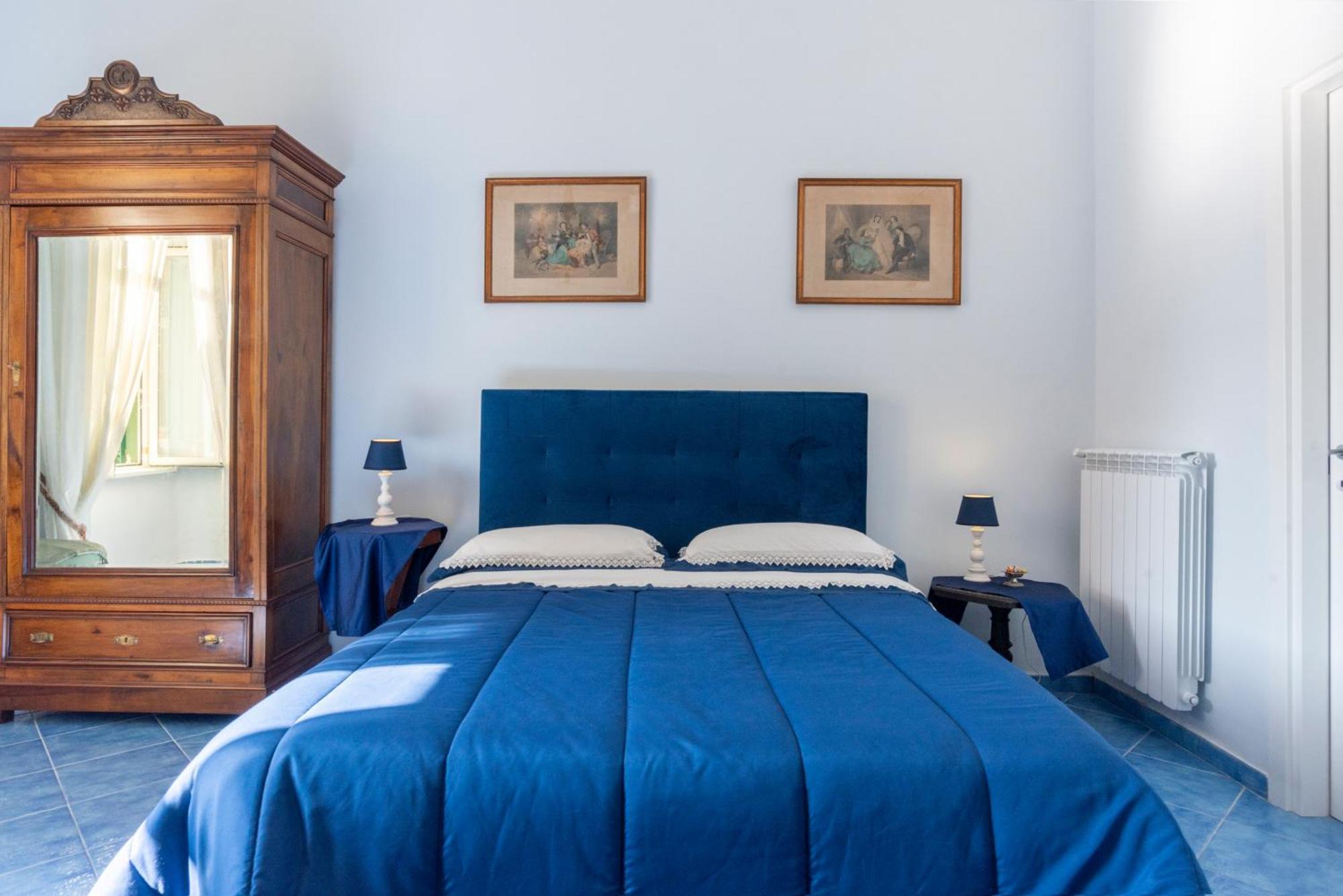 B&B Le Stanze Dei Mille Napels Buitenkant foto