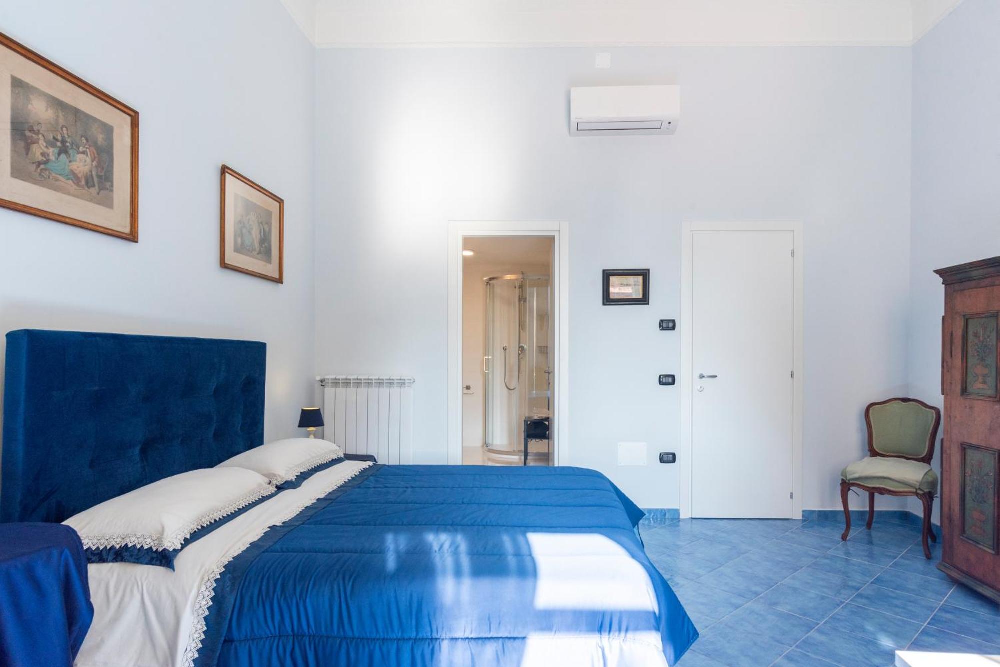 B&B Le Stanze Dei Mille Napels Buitenkant foto