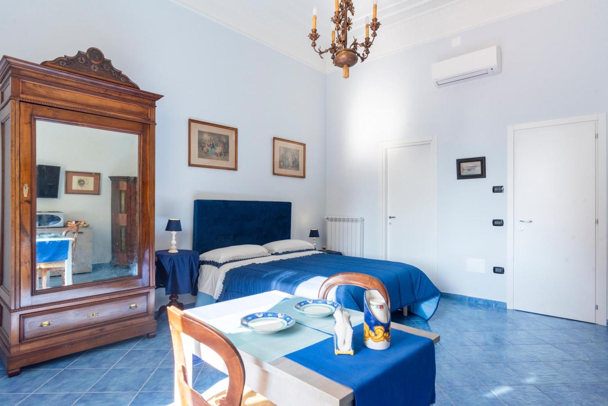 B&B Le Stanze Dei Mille Napels Buitenkant foto