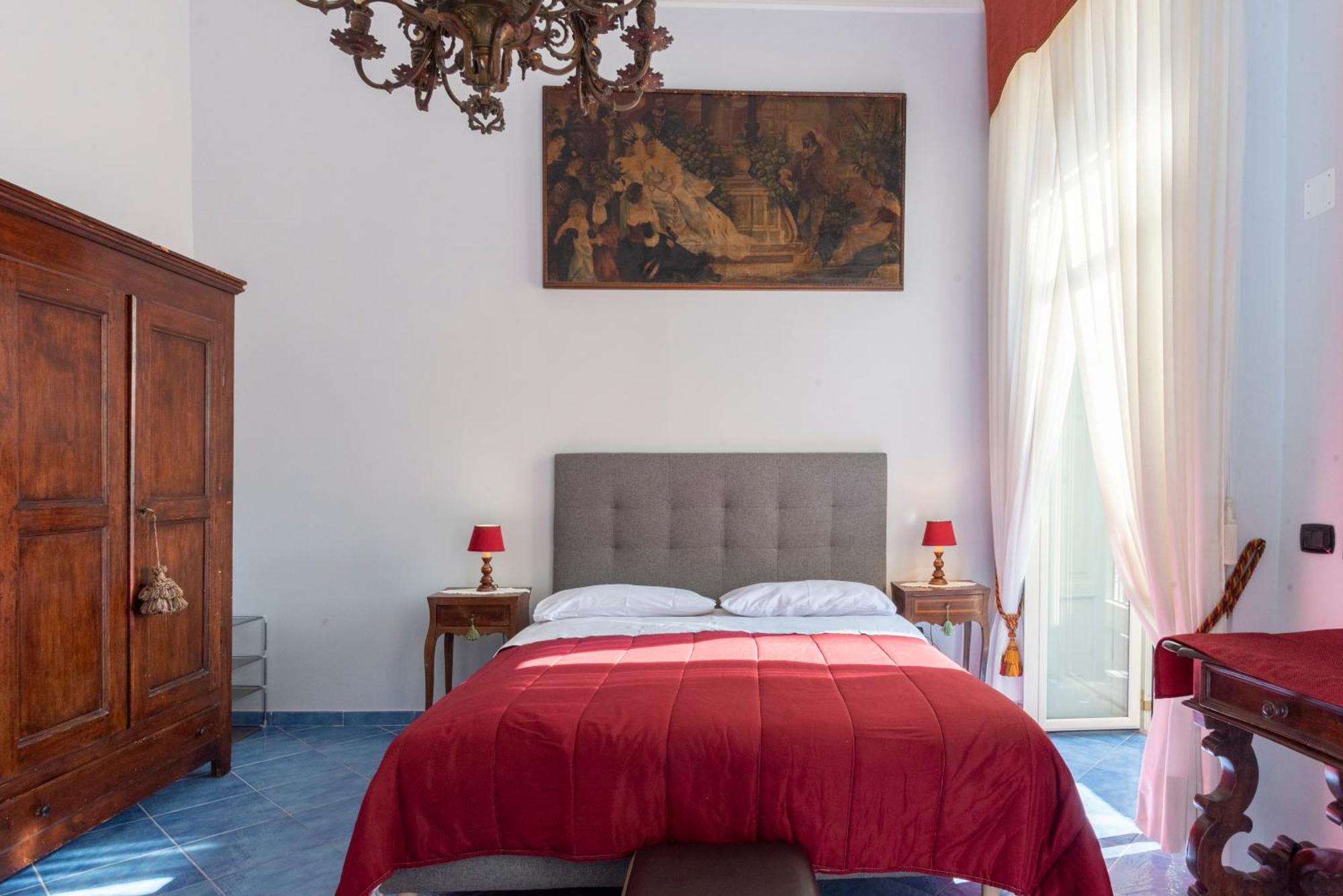 B&B Le Stanze Dei Mille Napels Buitenkant foto