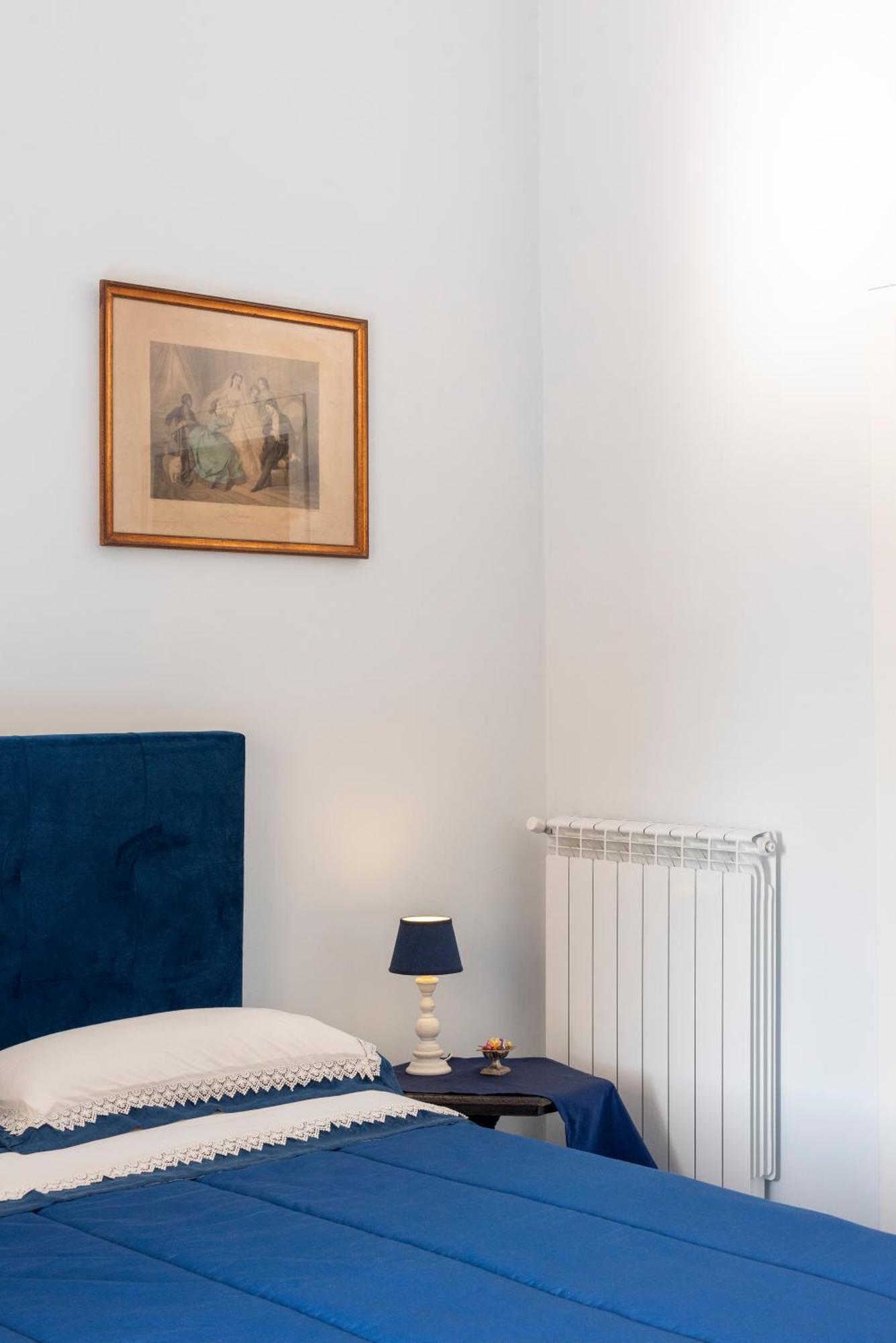 B&B Le Stanze Dei Mille Napels Buitenkant foto