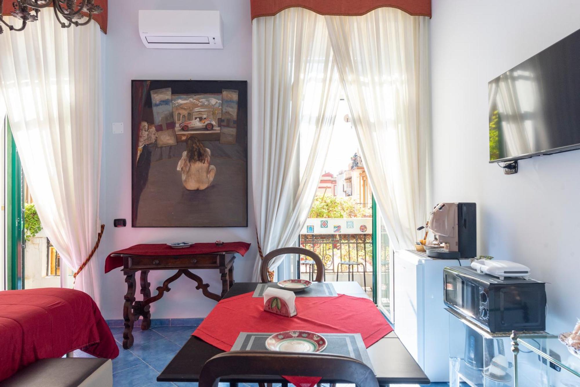 B&B Le Stanze Dei Mille Napels Buitenkant foto